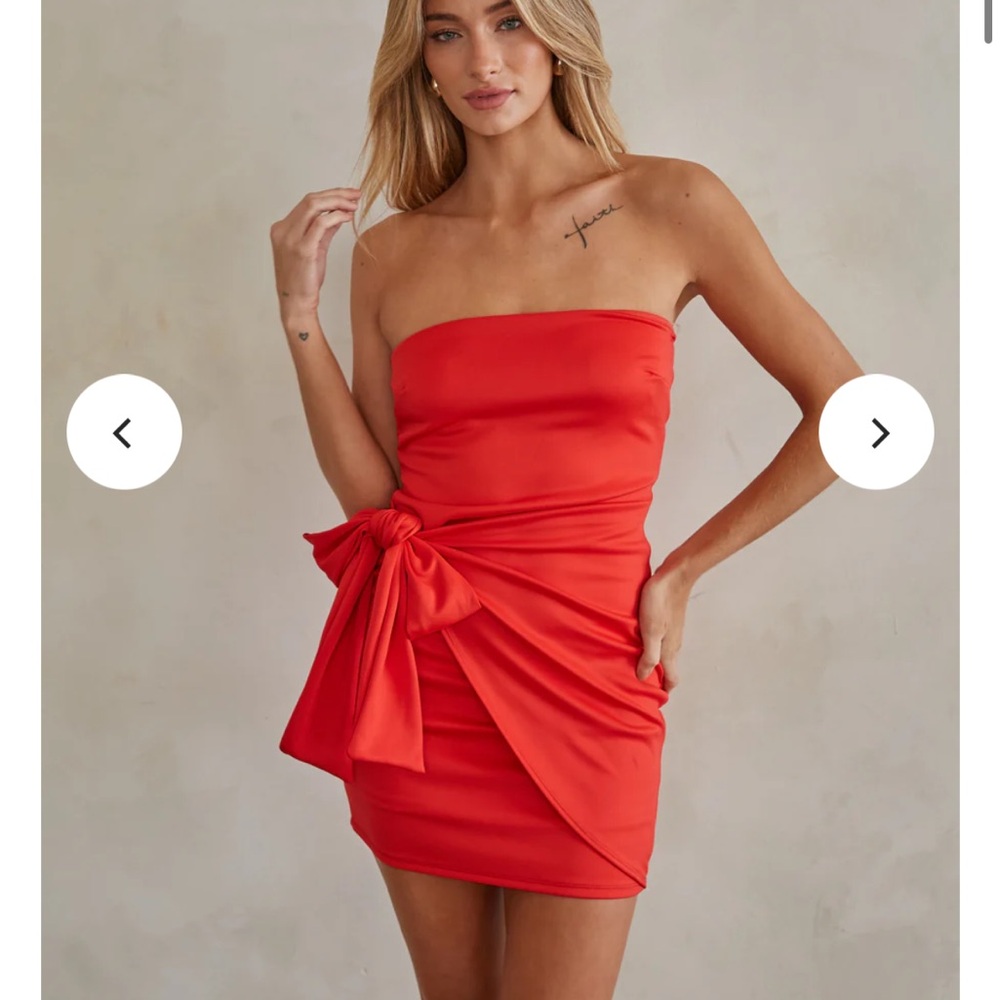 Elegant Red Strapless Dress